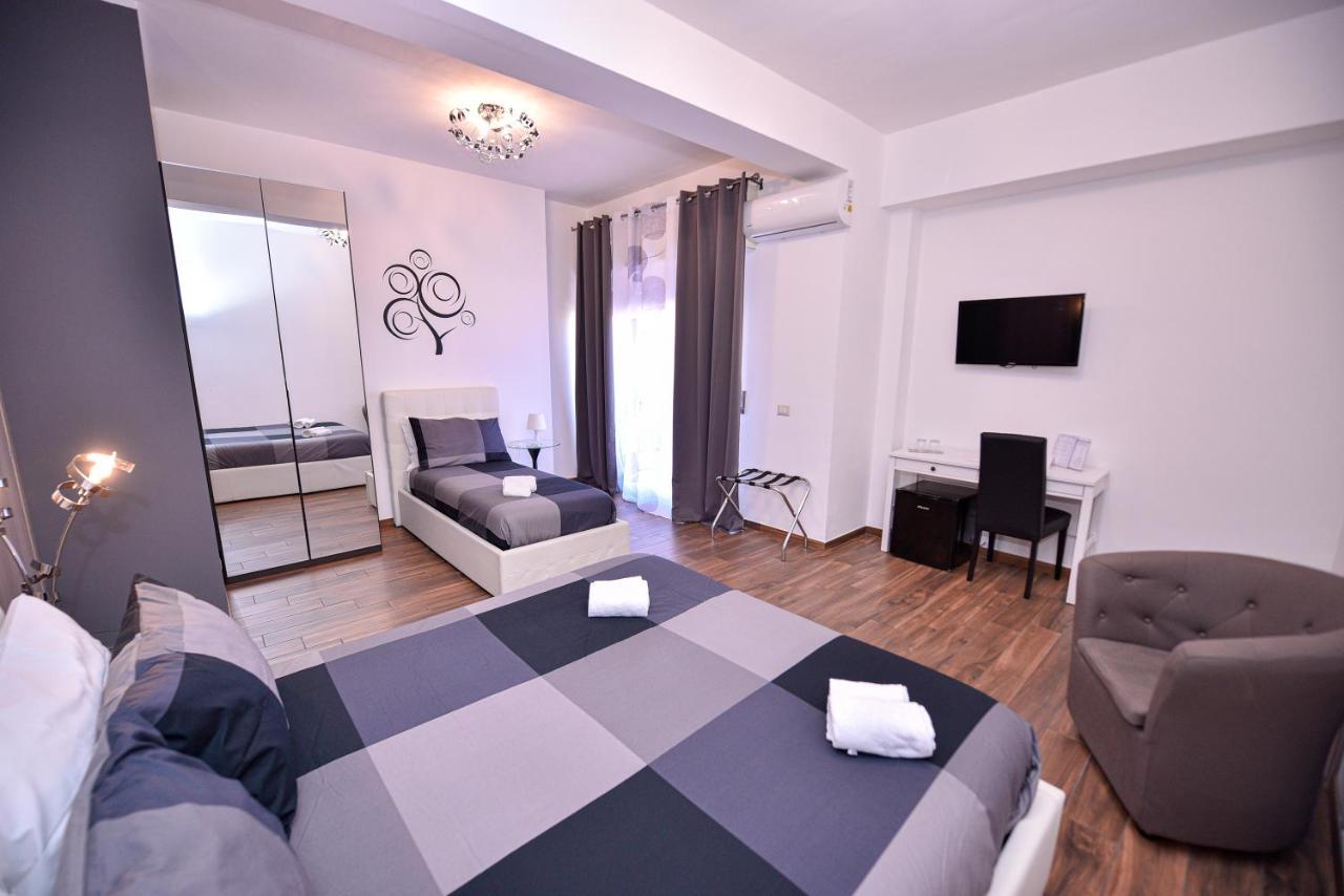 Symposium Bed&Breakfast Catania Bagian luar foto