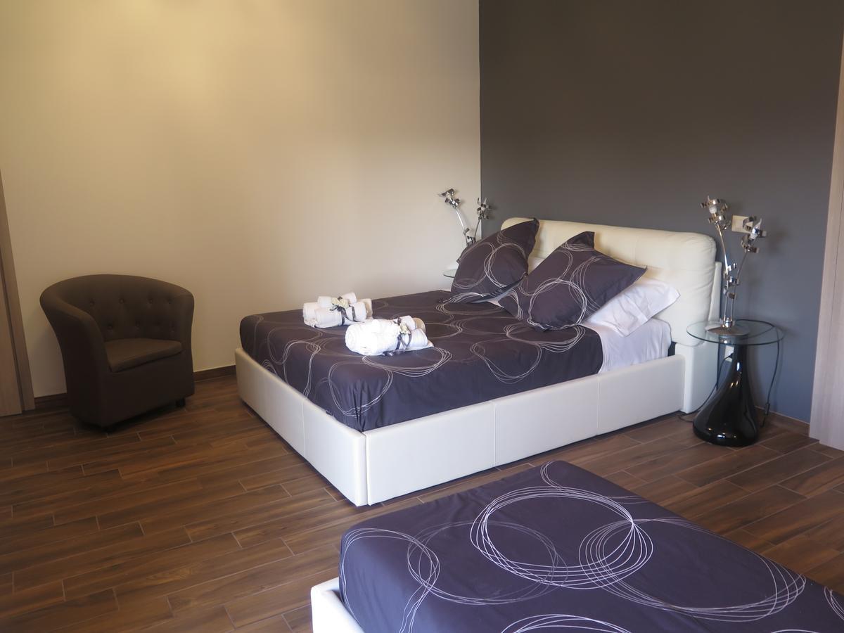 Symposium Bed&Breakfast Catania Bagian luar foto